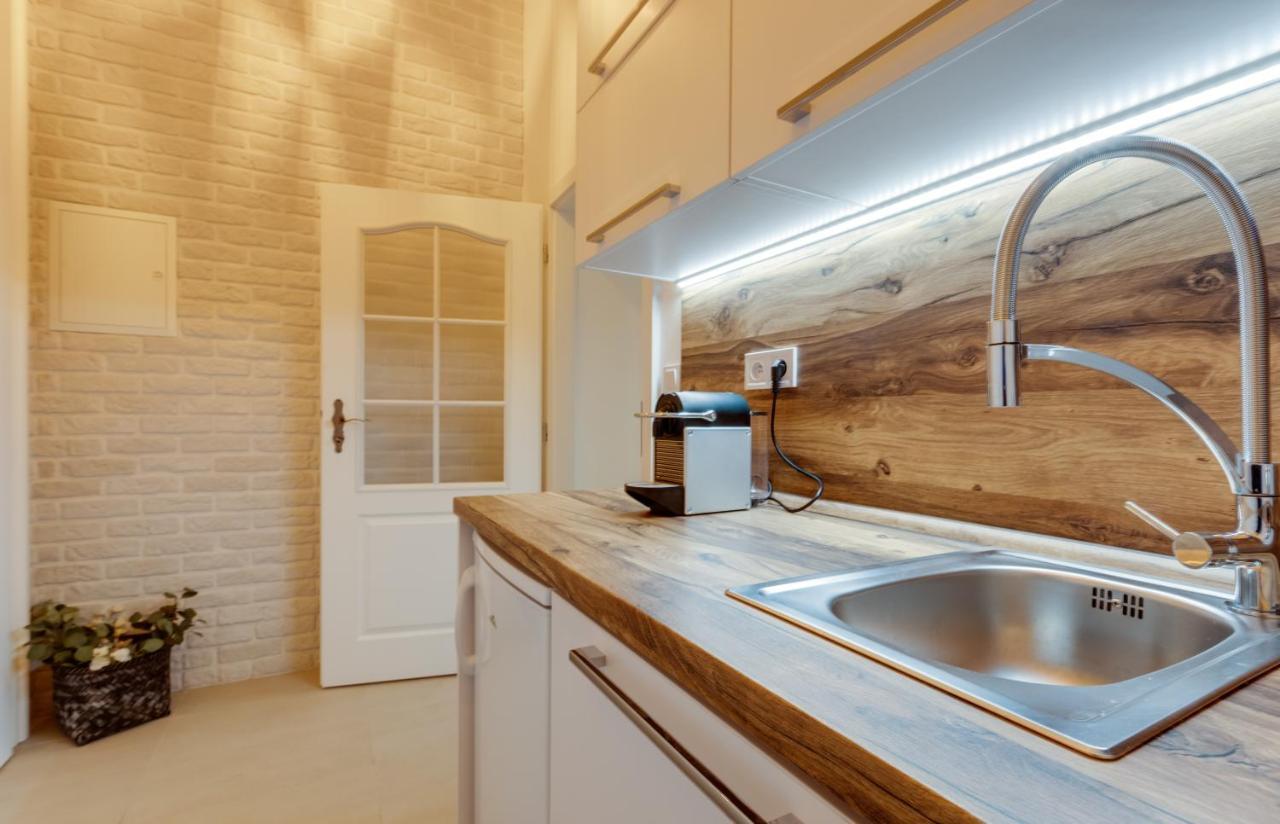Dream Duplex On Riverside Praha Bagian luar foto