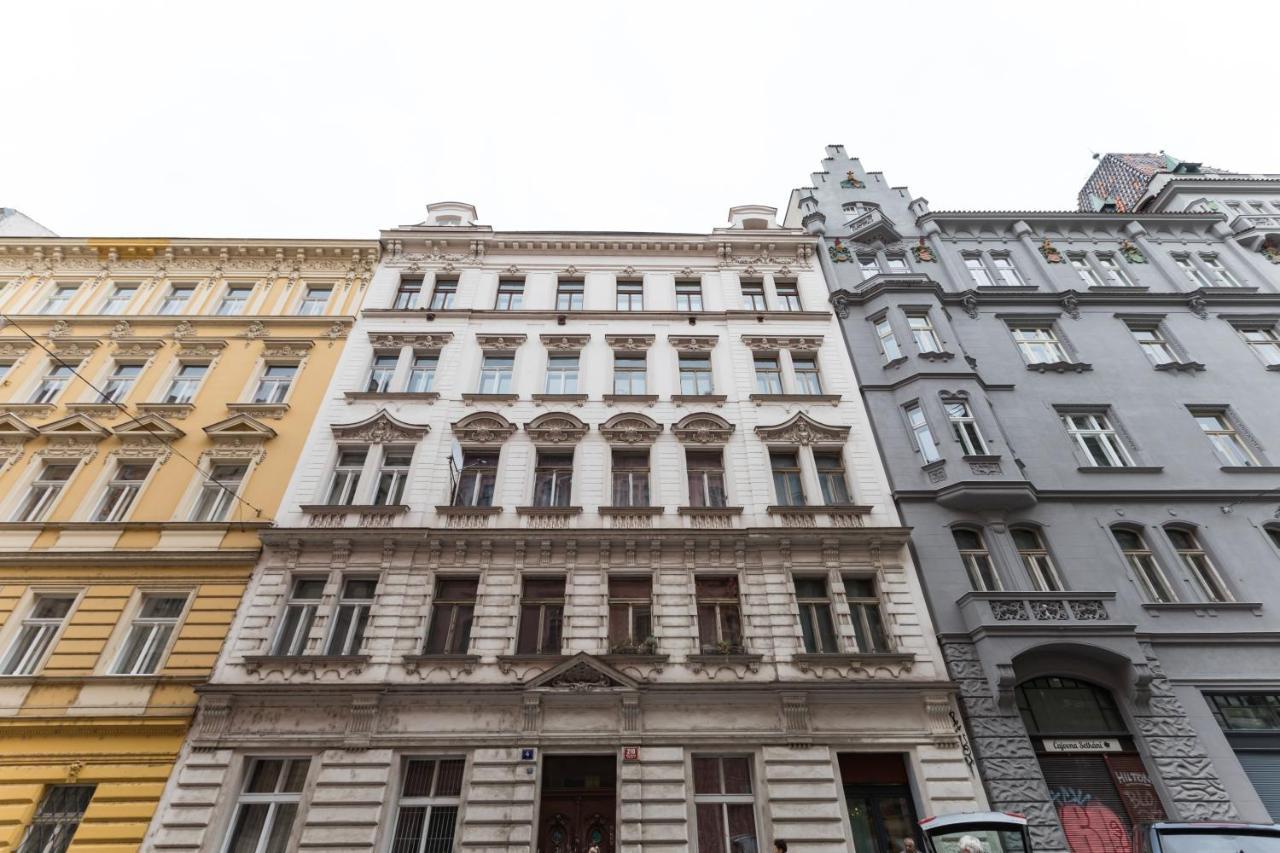 Dream Duplex On Riverside Praha Bagian luar foto