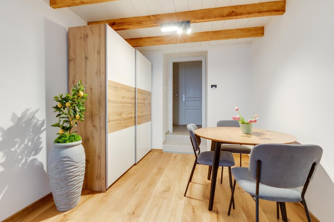 Dream Duplex On Riverside Praha Bagian luar foto